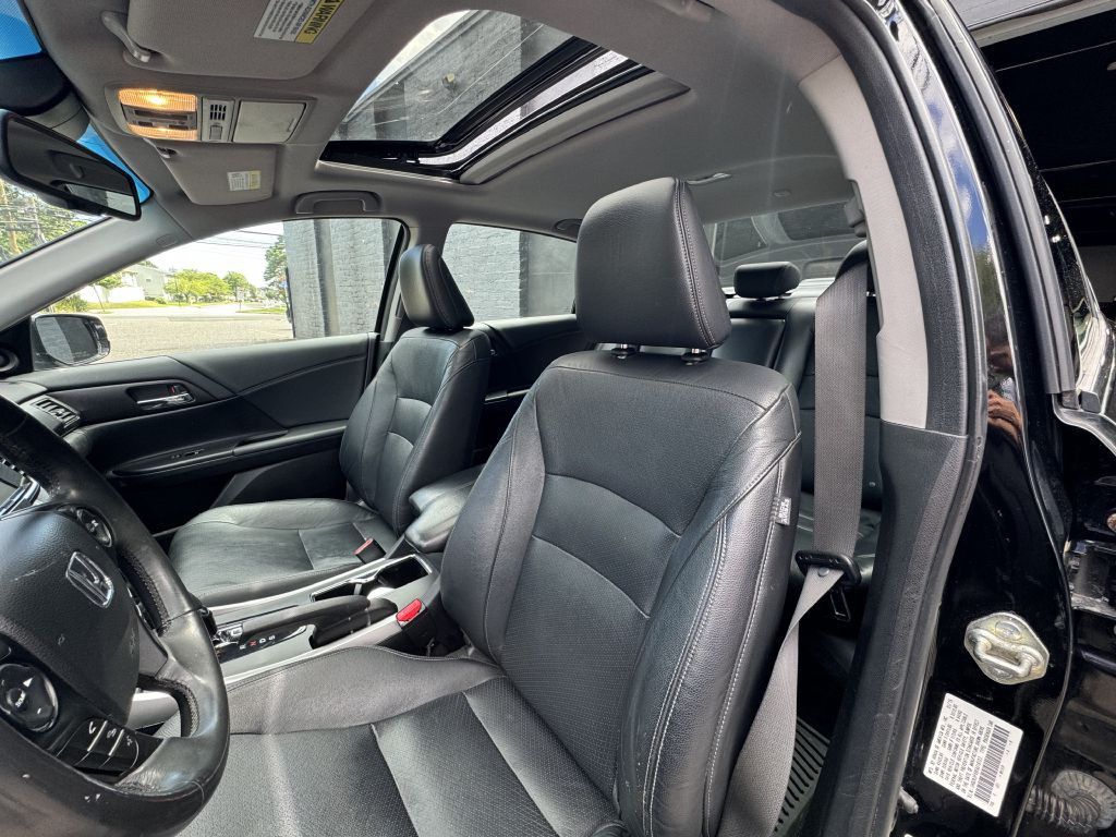 2015 Honda Accord Image 12