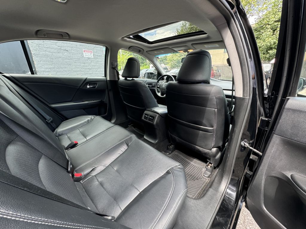 2015 Honda Accord Image 20