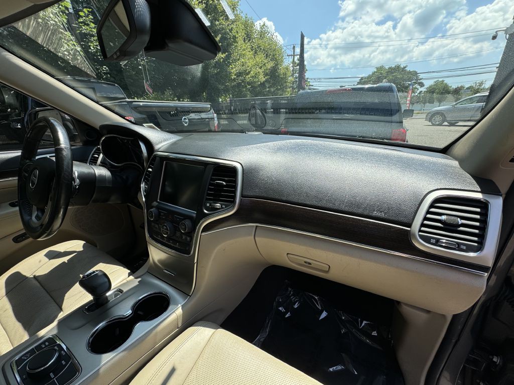 2014 Jeep Grand Cherokee Image 17