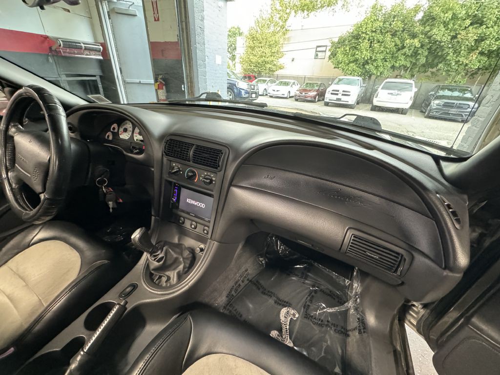 2001 Ford Mustang Image 16