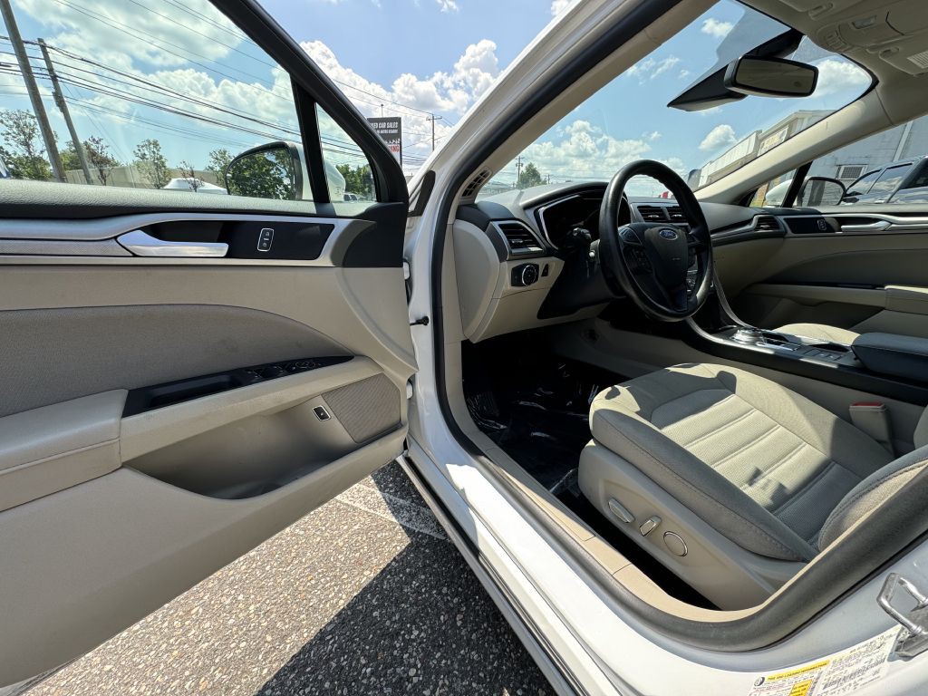2019 Ford Fusion Image 14
