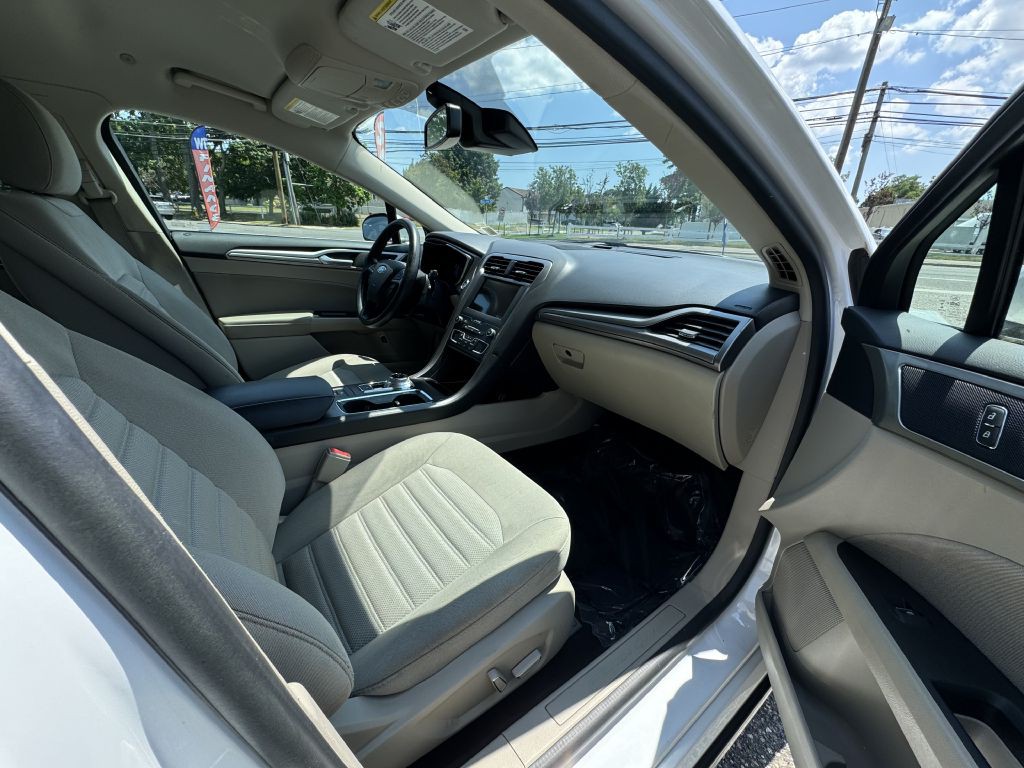 2019 Ford Fusion Image 17