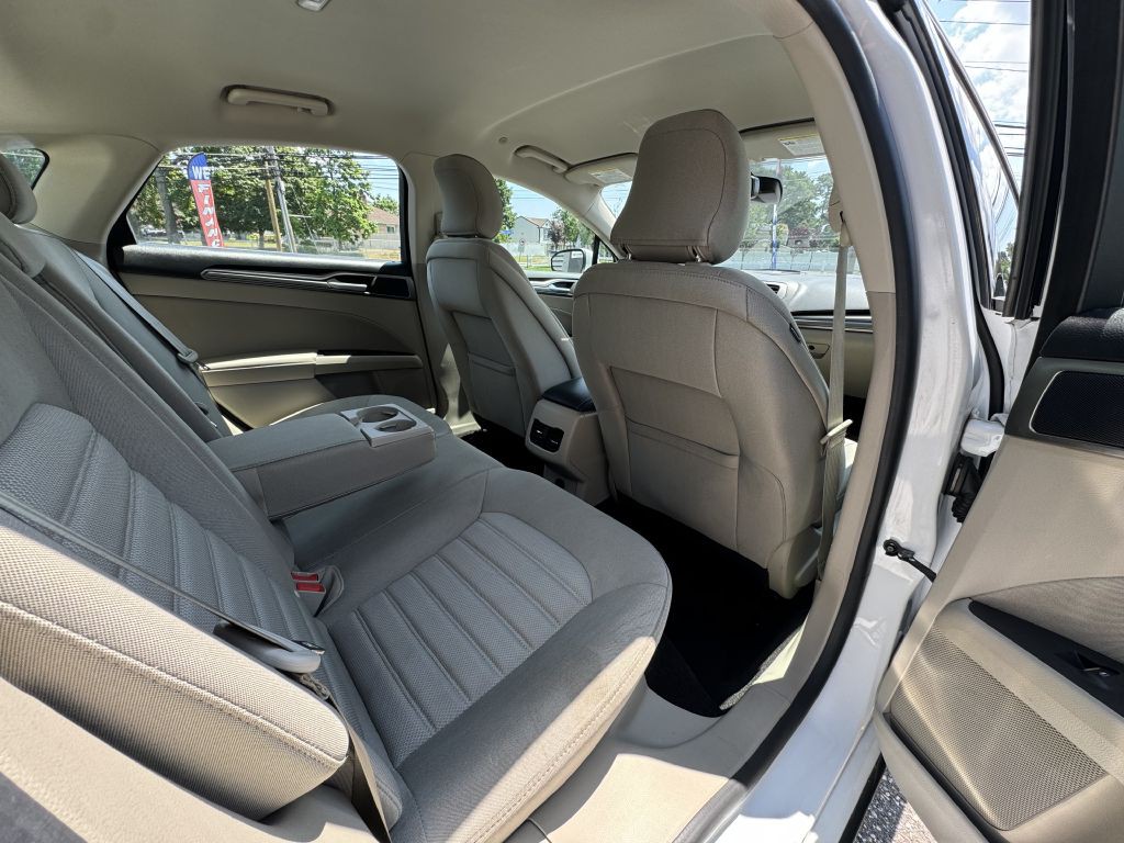 2019 Ford Fusion Image 19