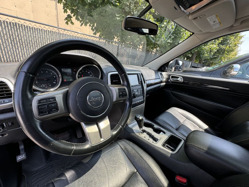 2013 Jeep Grand Cherokee Image 13