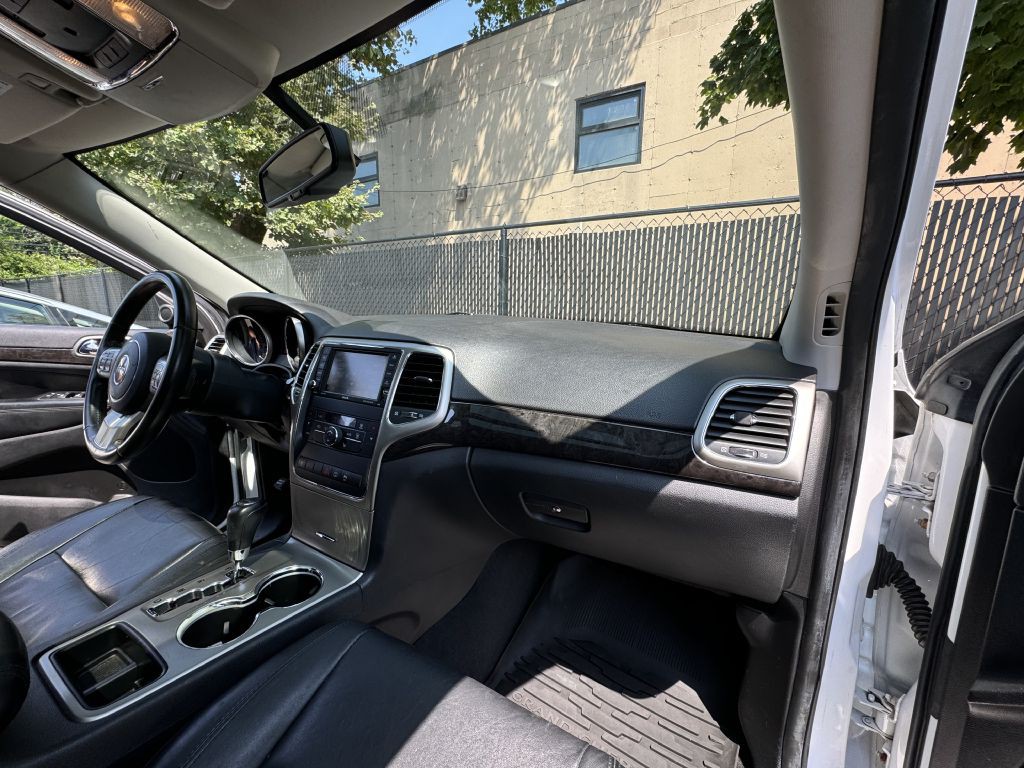 2013 Jeep Grand Cherokee Image 20