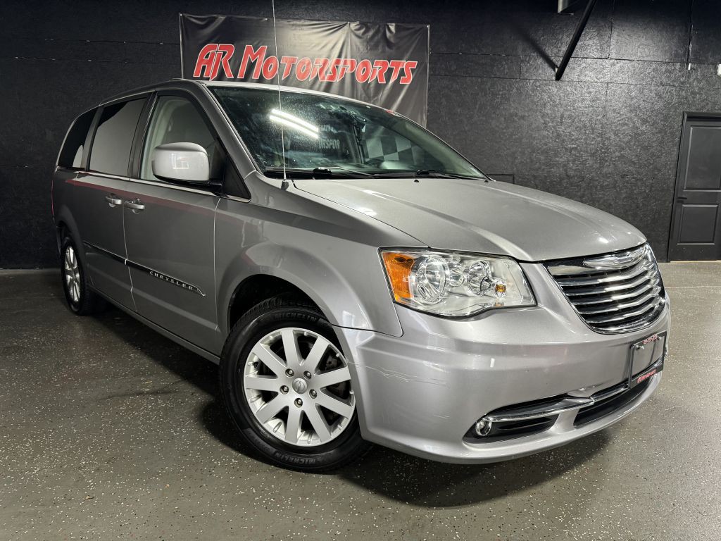 2016 Chrysler Town & Country Image 7