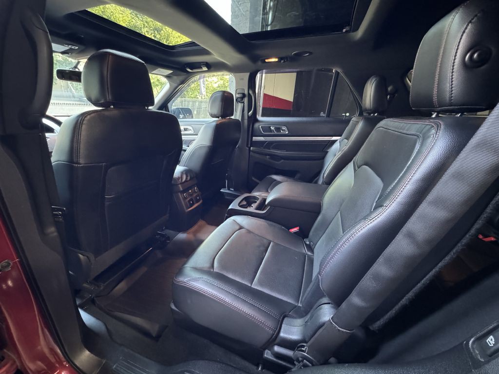 2016 Ford Explorer Image 21