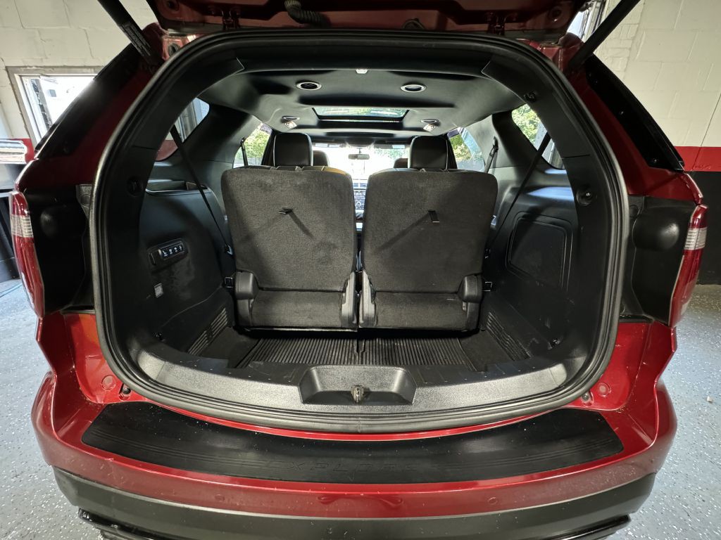 2016 Ford Explorer Image 22