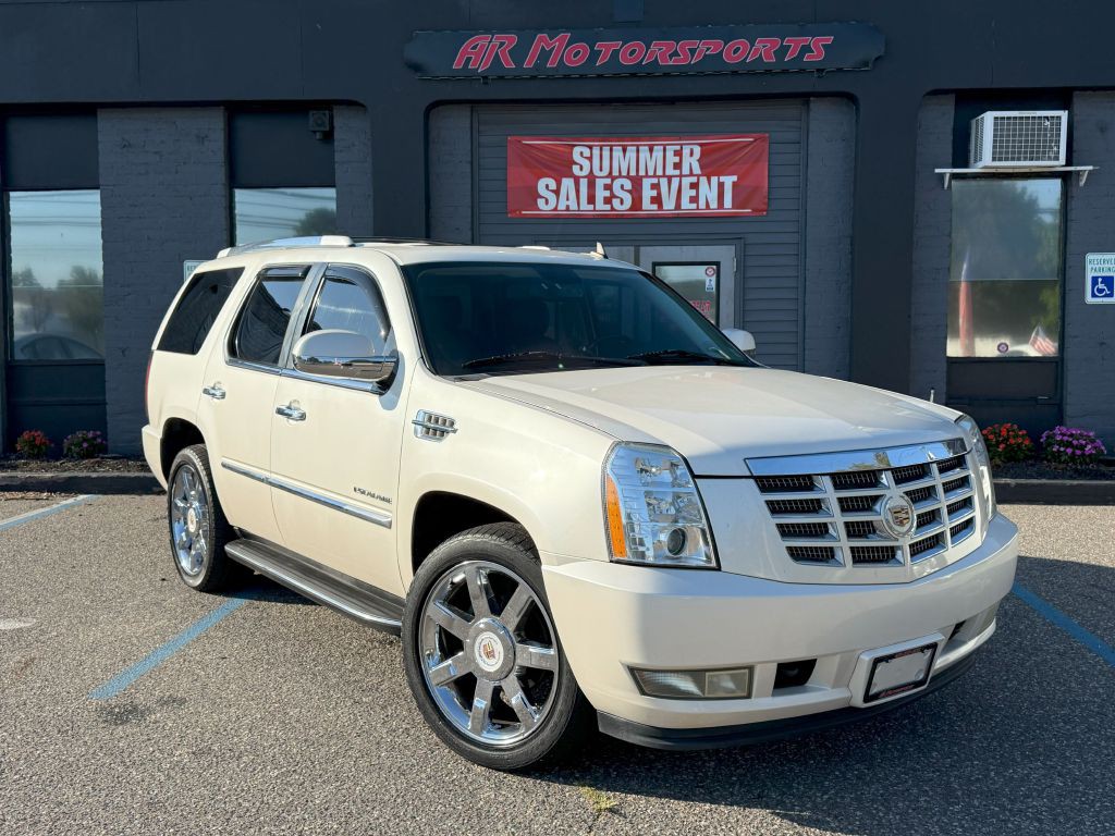 2009 Cadillac Escalade Image 1