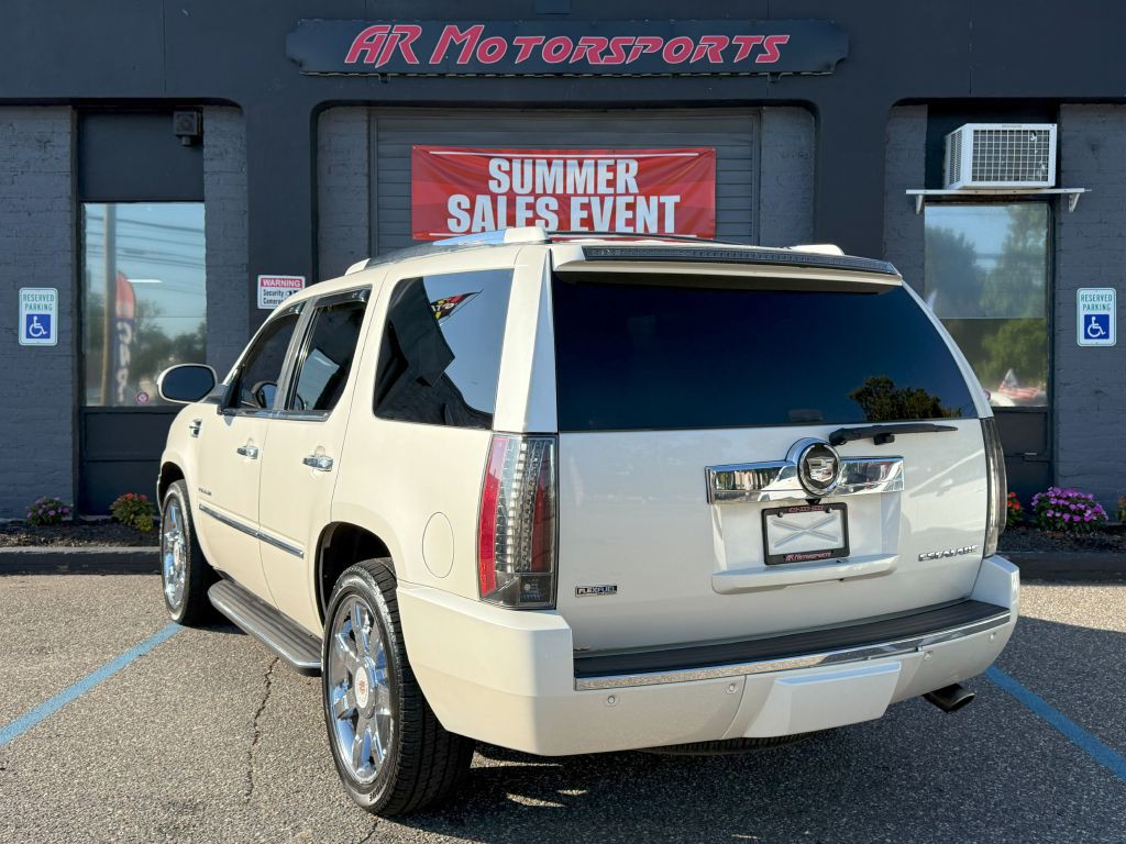 2009 Cadillac Escalade Image 5