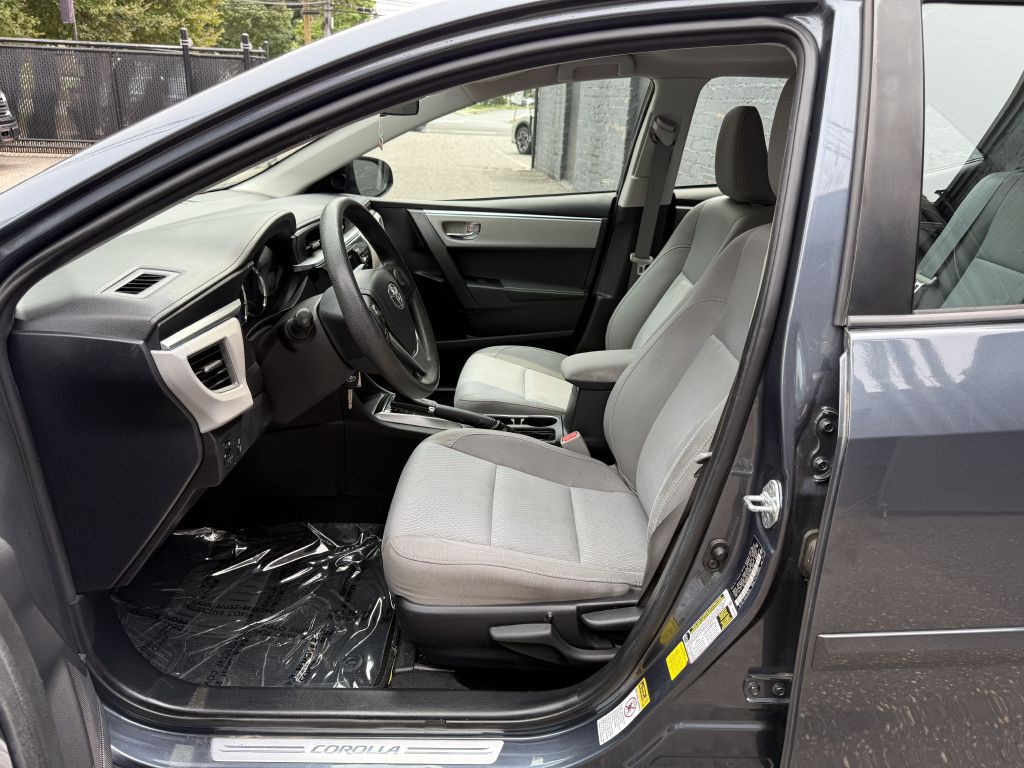 2016 Toyota Corolla Image 11