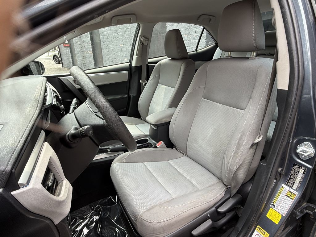 2016 Toyota Corolla Image 13