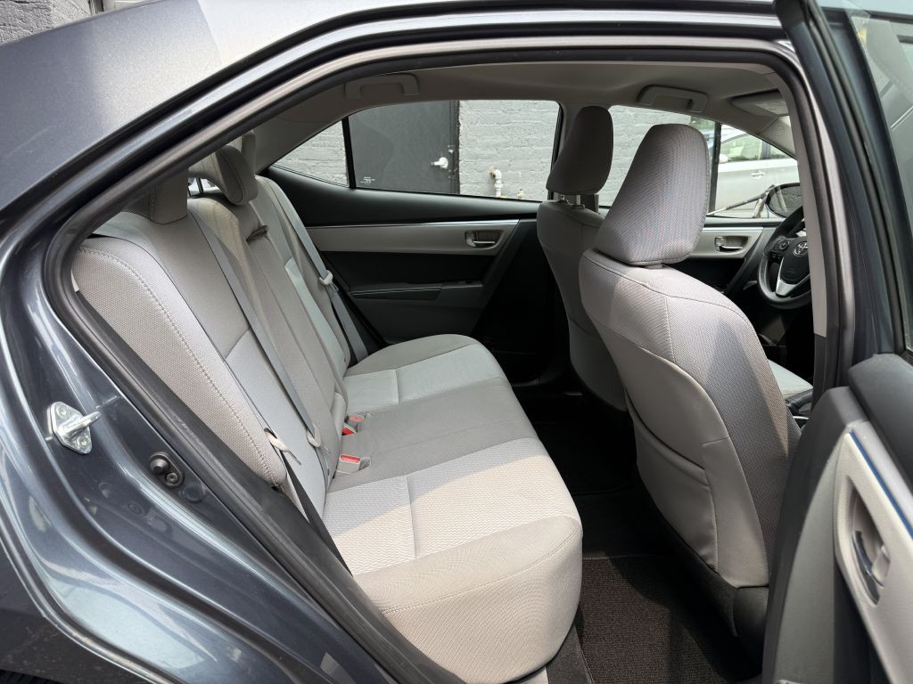 2016 Toyota Corolla Image 17