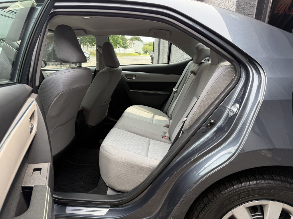 2016 Toyota Corolla Image 19