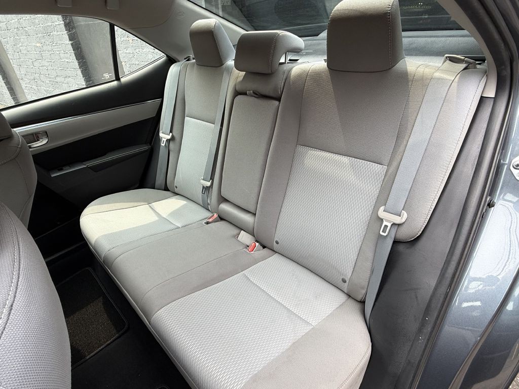 2016 Toyota Corolla Image 20