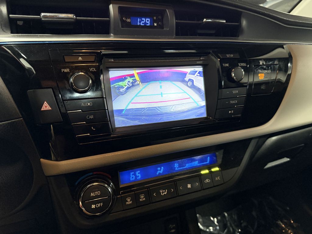 2016 Toyota Corolla Image 22