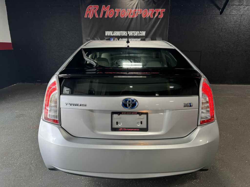 2013 Toyota Prius Image 4