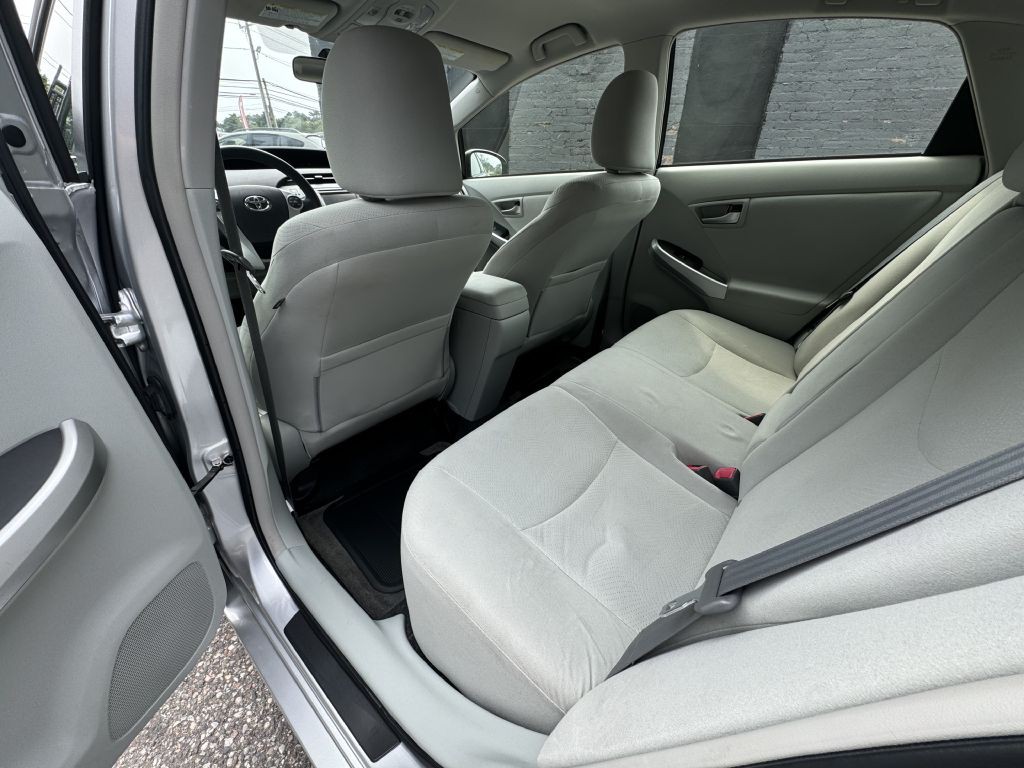 2013 Toyota Prius Image 20