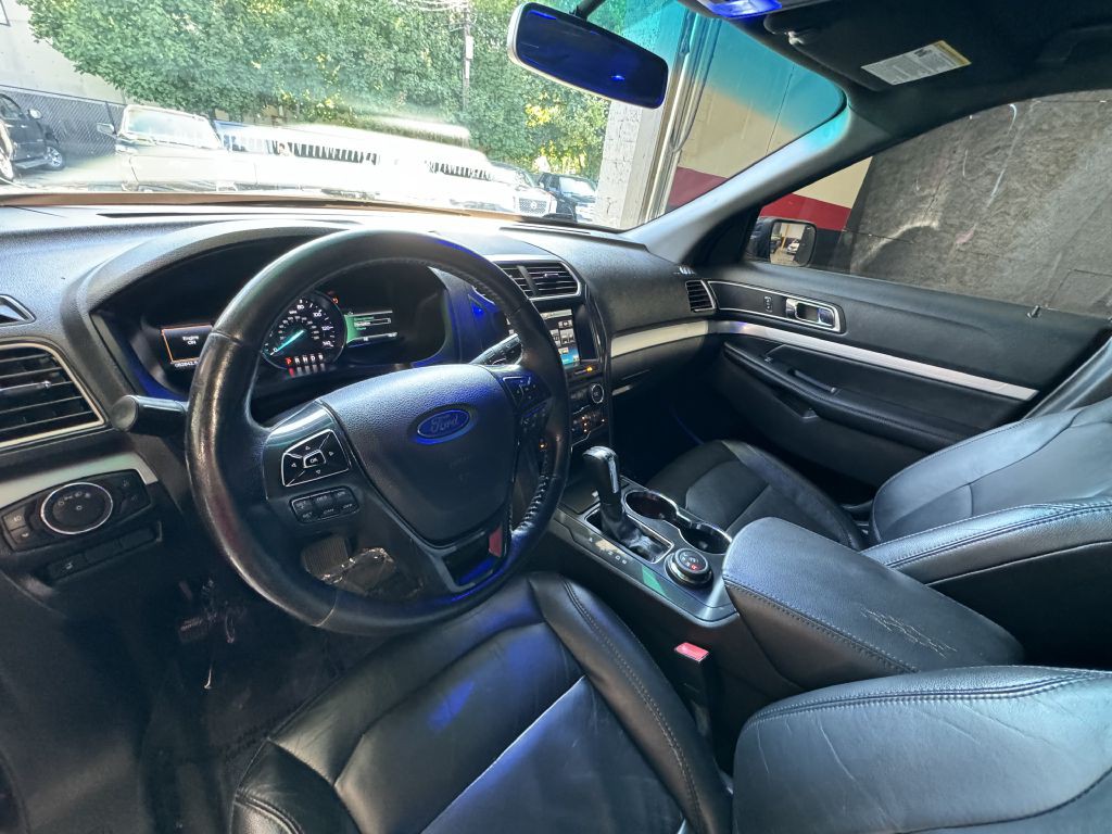 2016 Ford Explorer Image 12