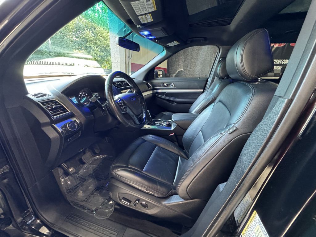 2016 Ford Explorer Image 13