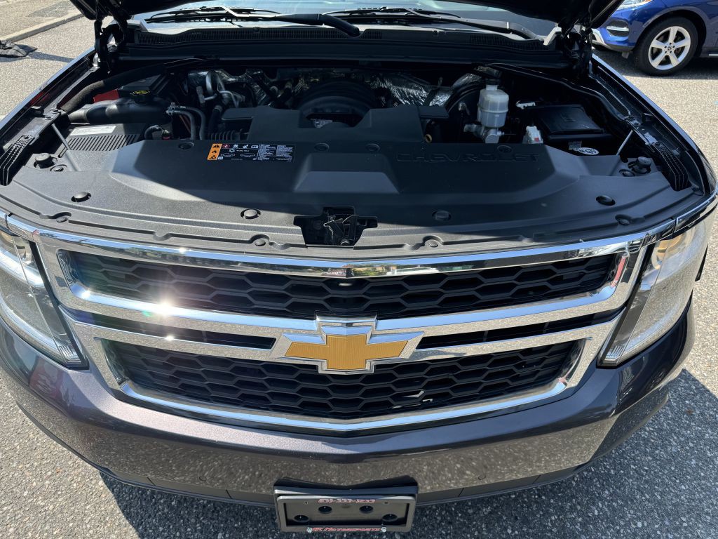 2018 Chevrolet Suburban Image 8