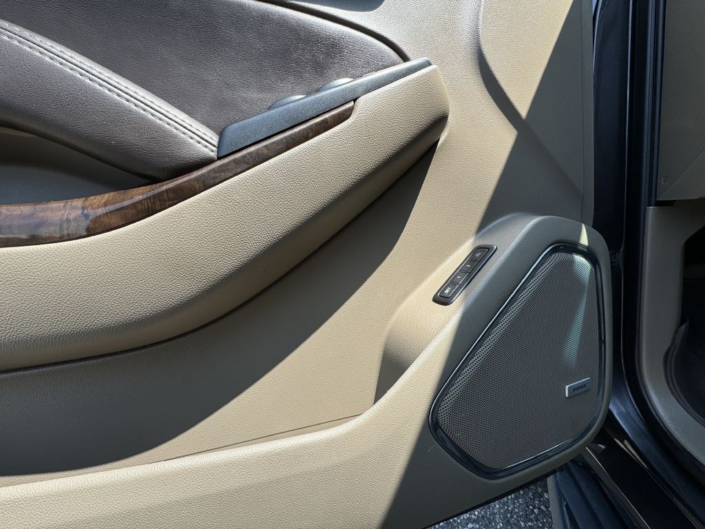 2018 Chevrolet Suburban Image 13