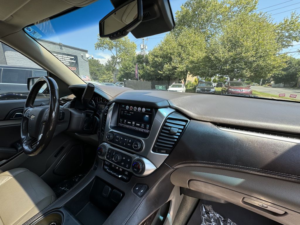 2018 Chevrolet Suburban Image 14