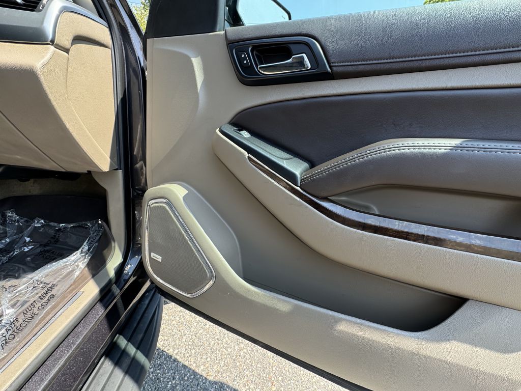 2018 Chevrolet Suburban Image 17