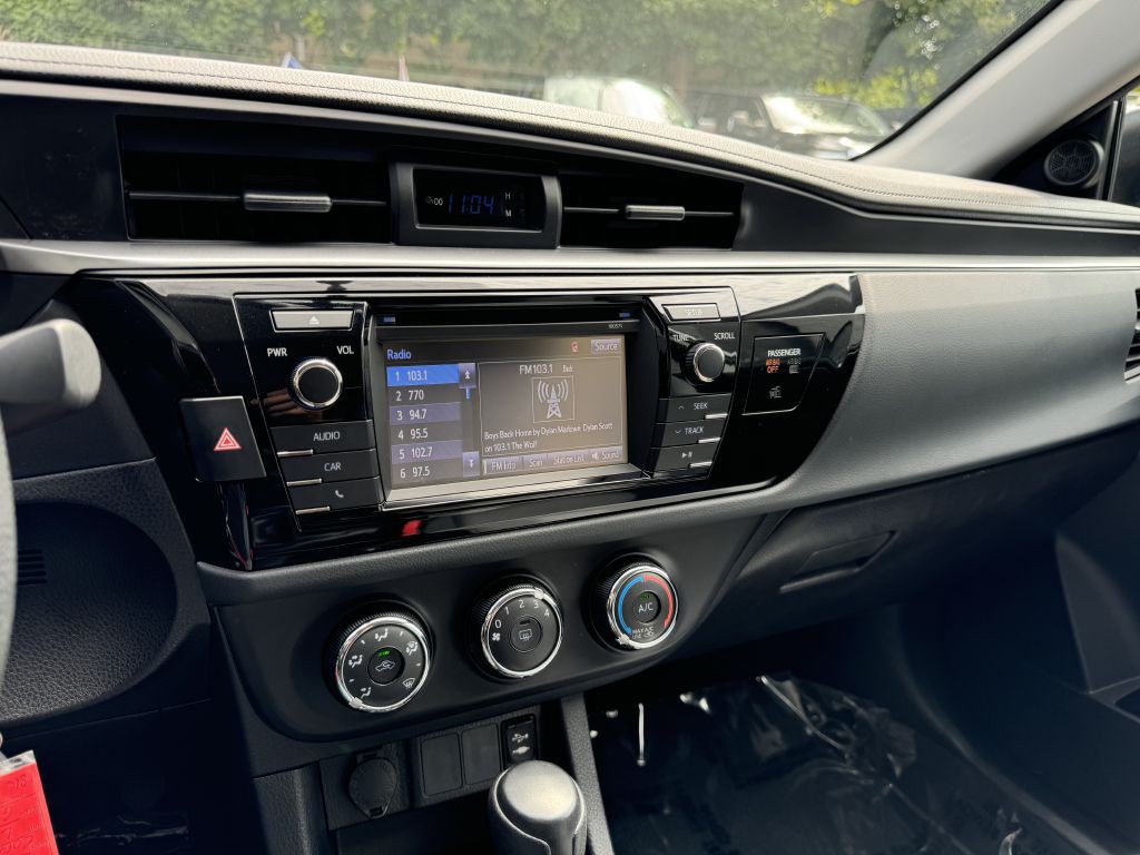 2016 Toyota Corolla Image 10