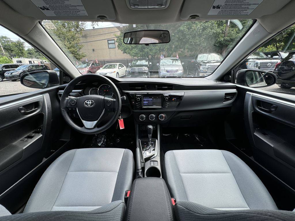 2016 Toyota Corolla Image 15
