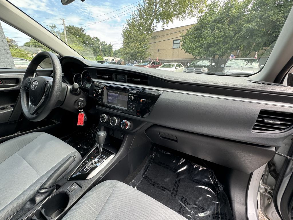 2016 Toyota Corolla Image 16