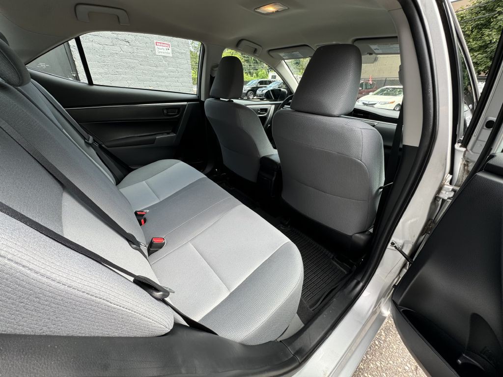 2016 Toyota Corolla Image 20