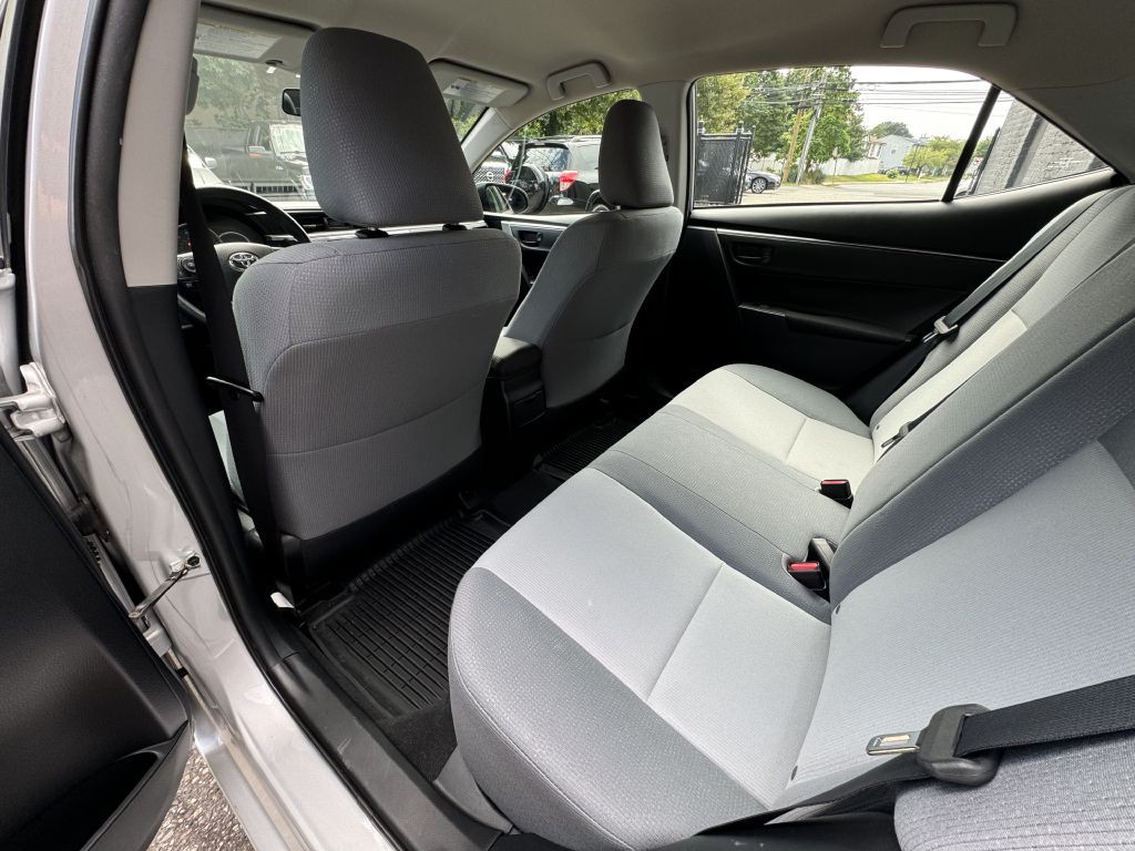 2016 Toyota Corolla Image 21
