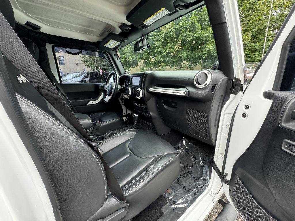 2014 Jeep Wrangler Unlimited Image 15