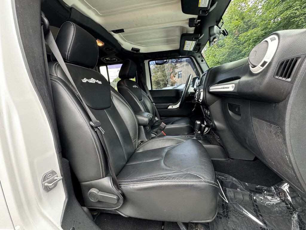 2014 Jeep Wrangler Unlimited Image 16