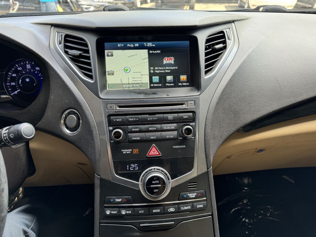 2015 Hyundai Azera Image 11