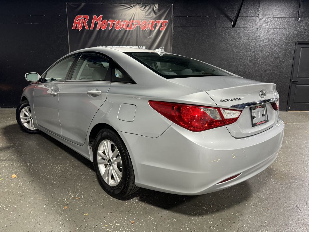 2013 Hyundai Sonata Image 3