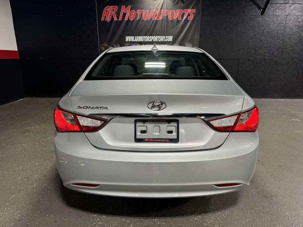 2013 Hyundai Sonata Image 4