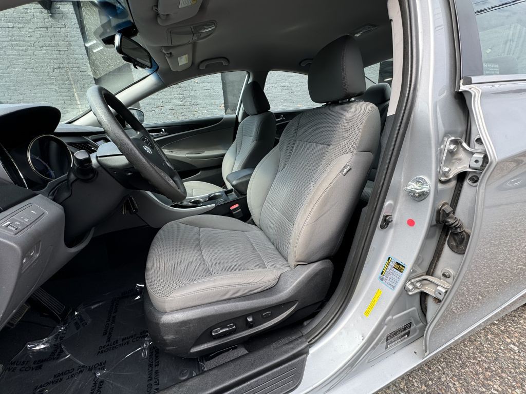 2013 Hyundai Sonata Image 12