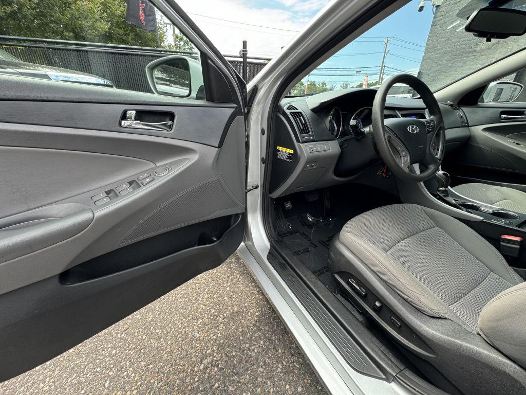 2013 Hyundai Sonata Image 13