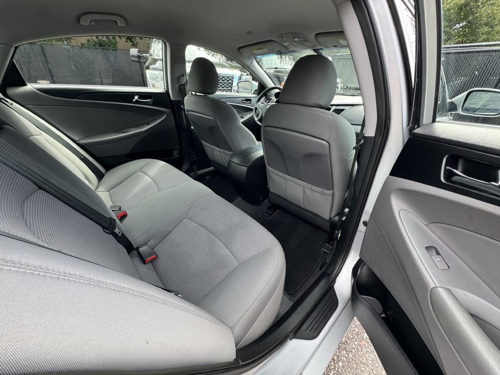2013 Hyundai Sonata Image 20