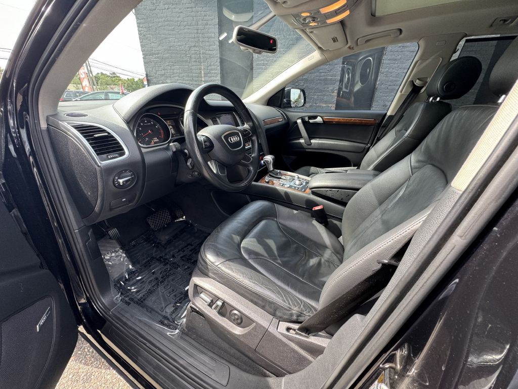 2015 Audi Q7 Image 12