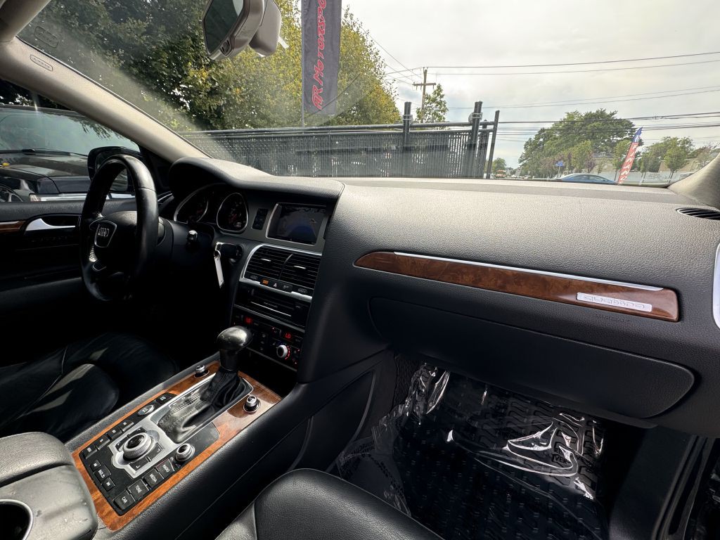 2015 Audi Q7 Image 17