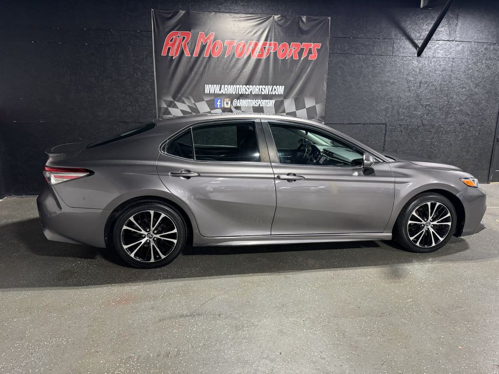 2018 Toyota Camry Image 6