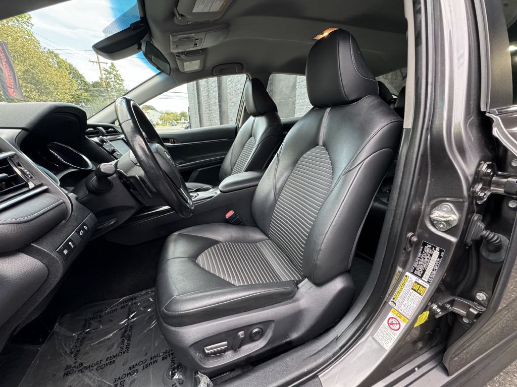 2018 Toyota Camry Image 13