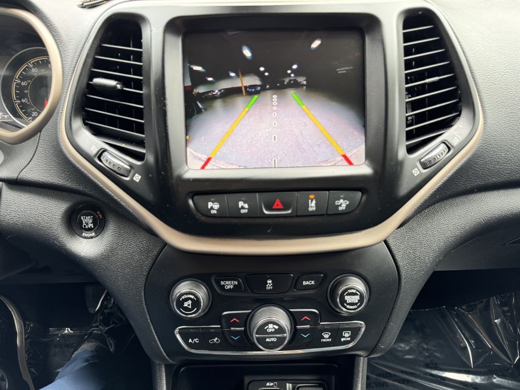 2016 Jeep Cherokee Image 9