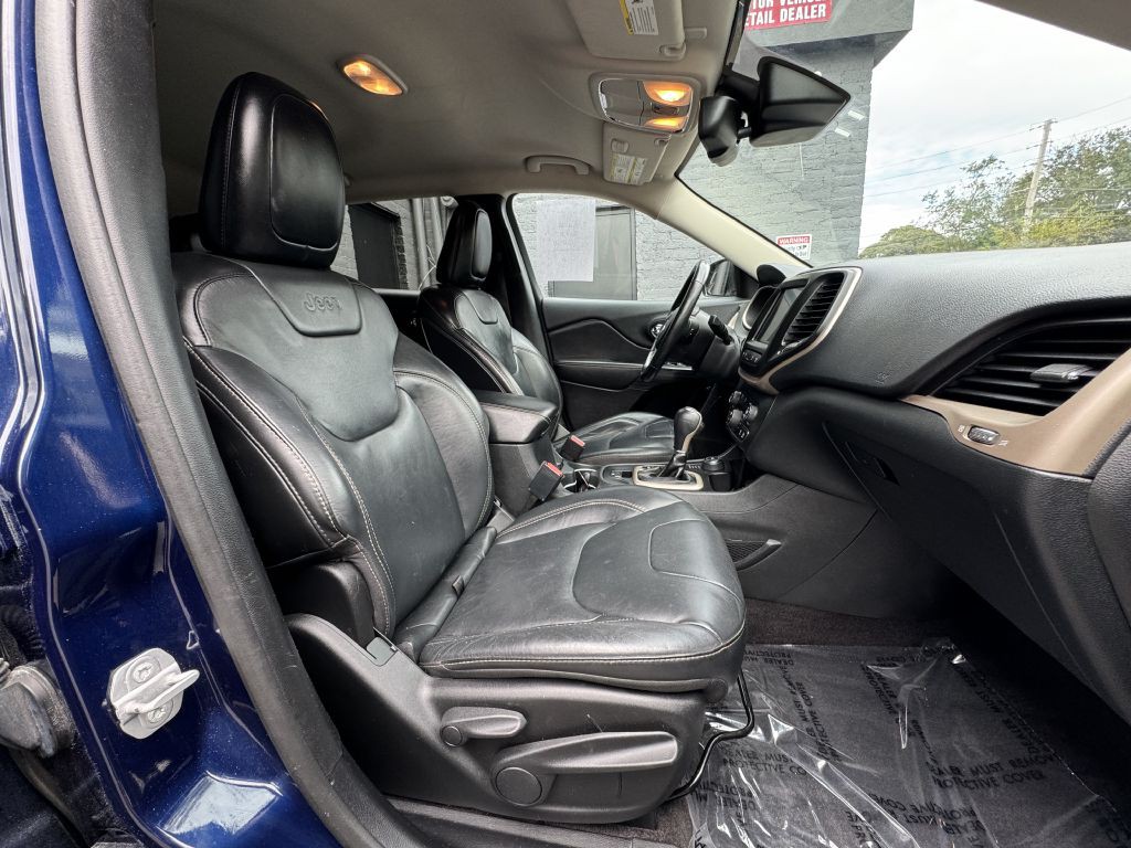 2016 Jeep Cherokee Image 17