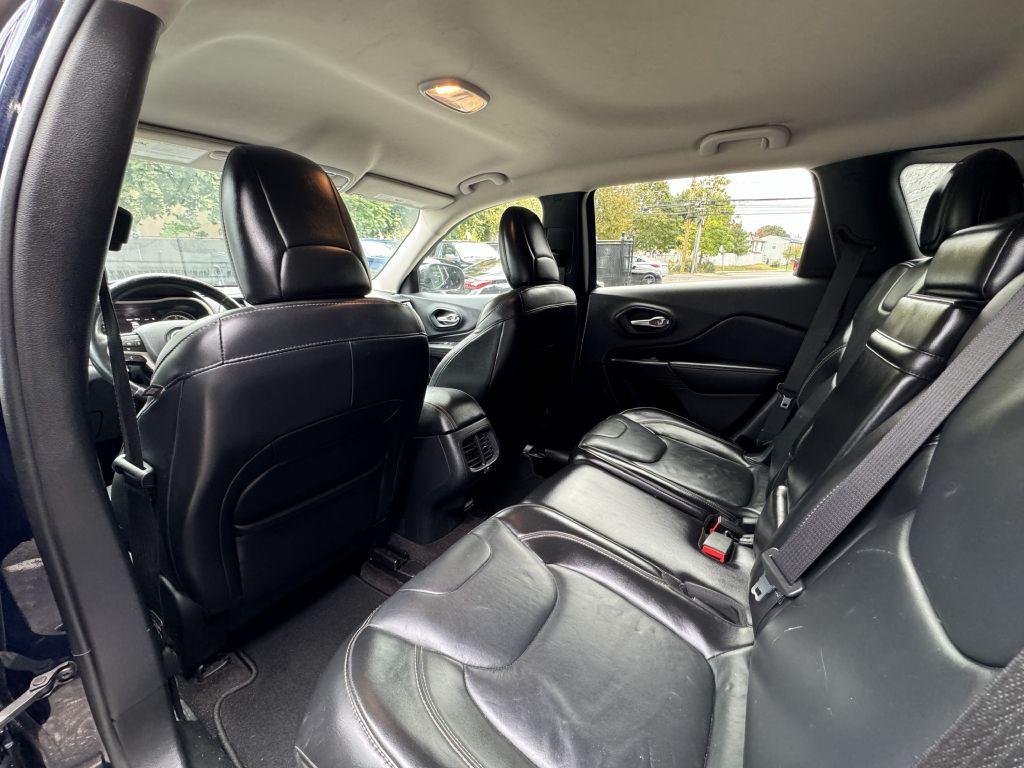 2016 Jeep Cherokee Image 19