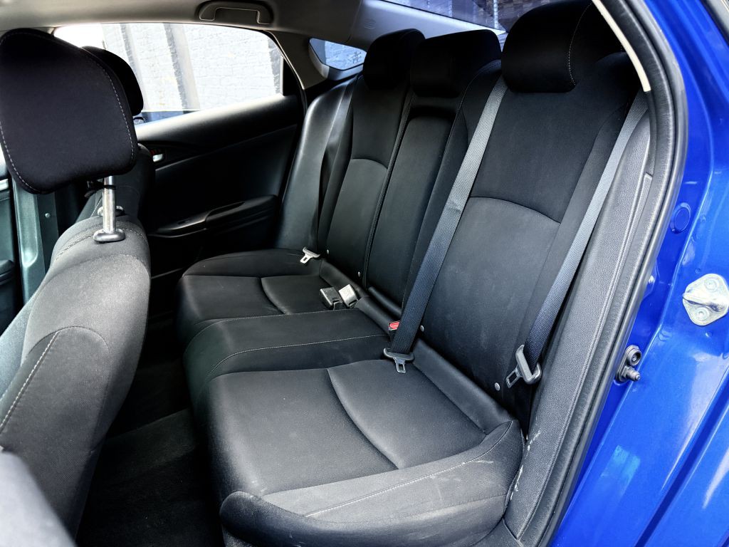 2018 Honda Civic Image 17