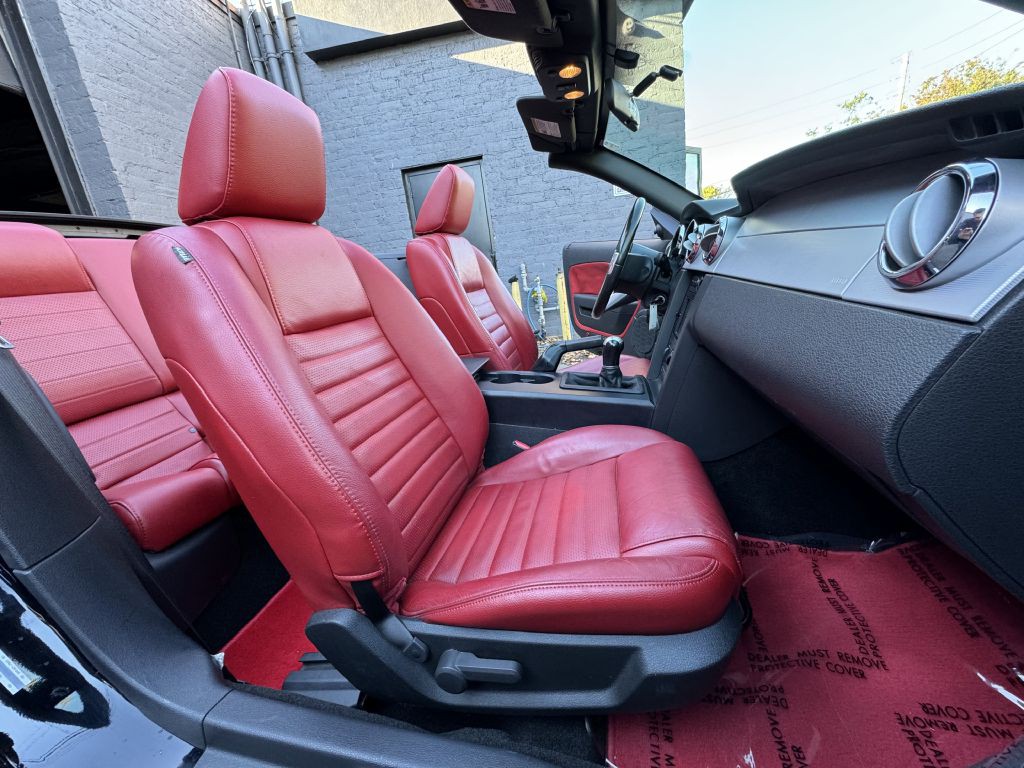 2006 Ford Mustang Image 19